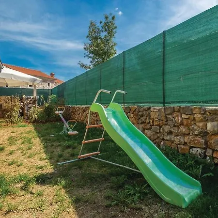 Villa Anamarija 1 *