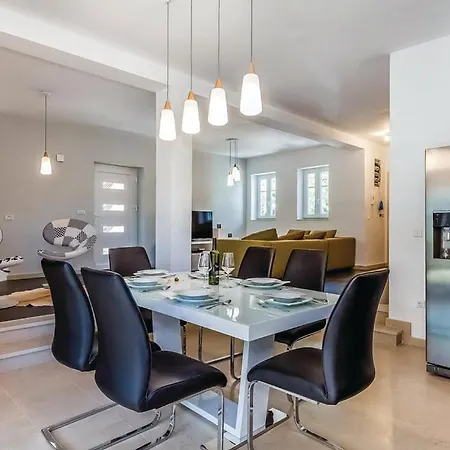 Villa Anamarija 1 Rasopasno