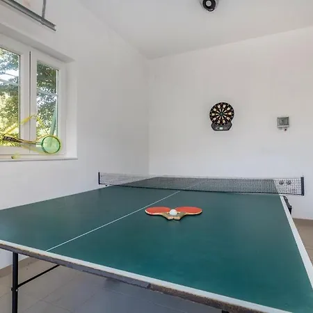 Villa Anamarija 1 *